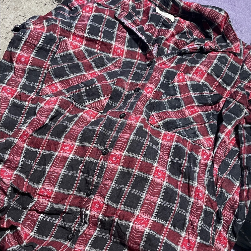 Mudd Men's Red and Black Plaid Button-Down Shirt